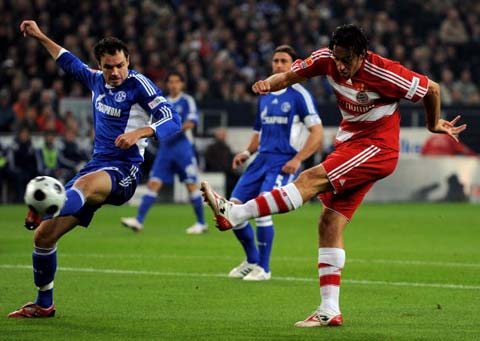 莱万在效力 莱万在效力