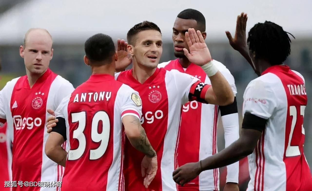 韩佳奇和吴 韩佳奇和吴