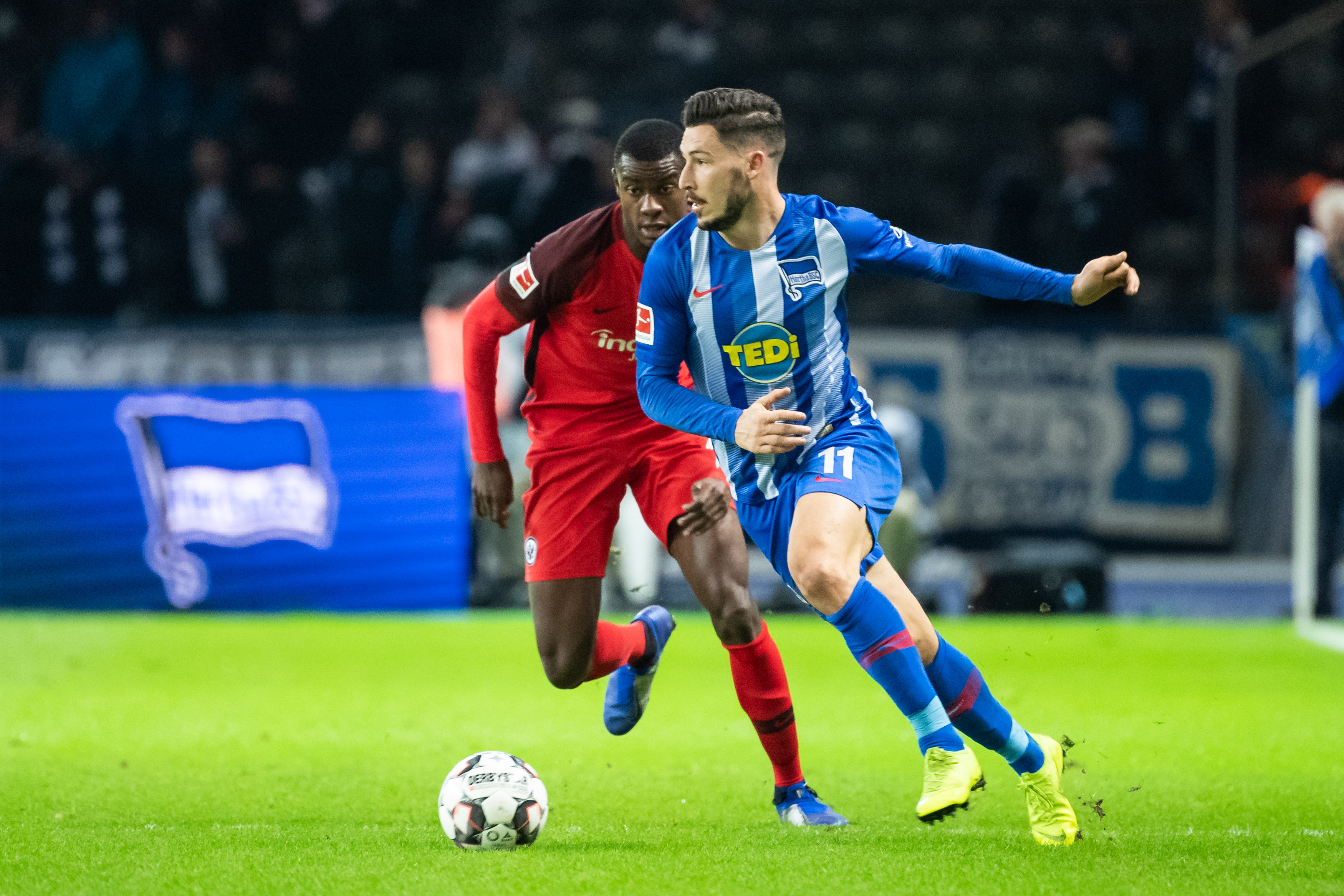 深化社媒与 深化社媒与